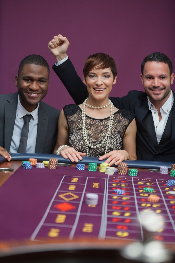 Fitur Multi-Bet di siap46 slot memungkinkan beberapa taruhan simultan di meja live-dealer